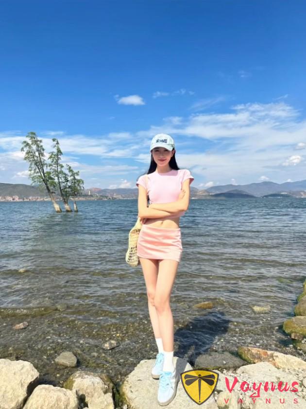7个万能拍照姿势，显高显瘦，松弛自然好看，普通人也能拍出有生命力的照片！