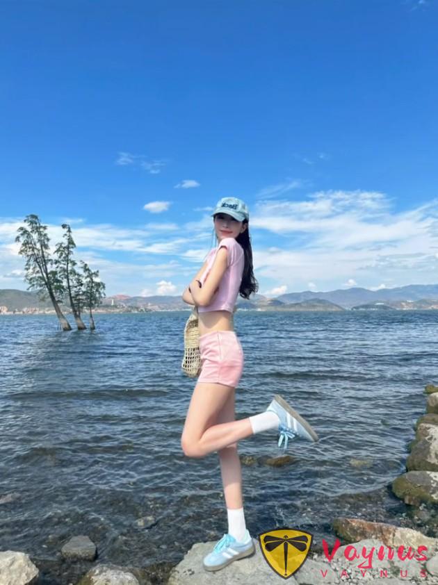 7个万能拍照姿势，显高显瘦，松弛自然好看，普通人也能拍出有生命力的照片！
