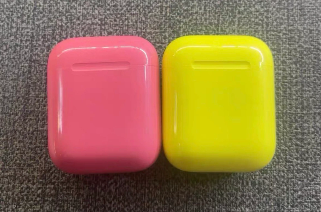 原来 AirPods 还搞了黄色版本，多色了解一下