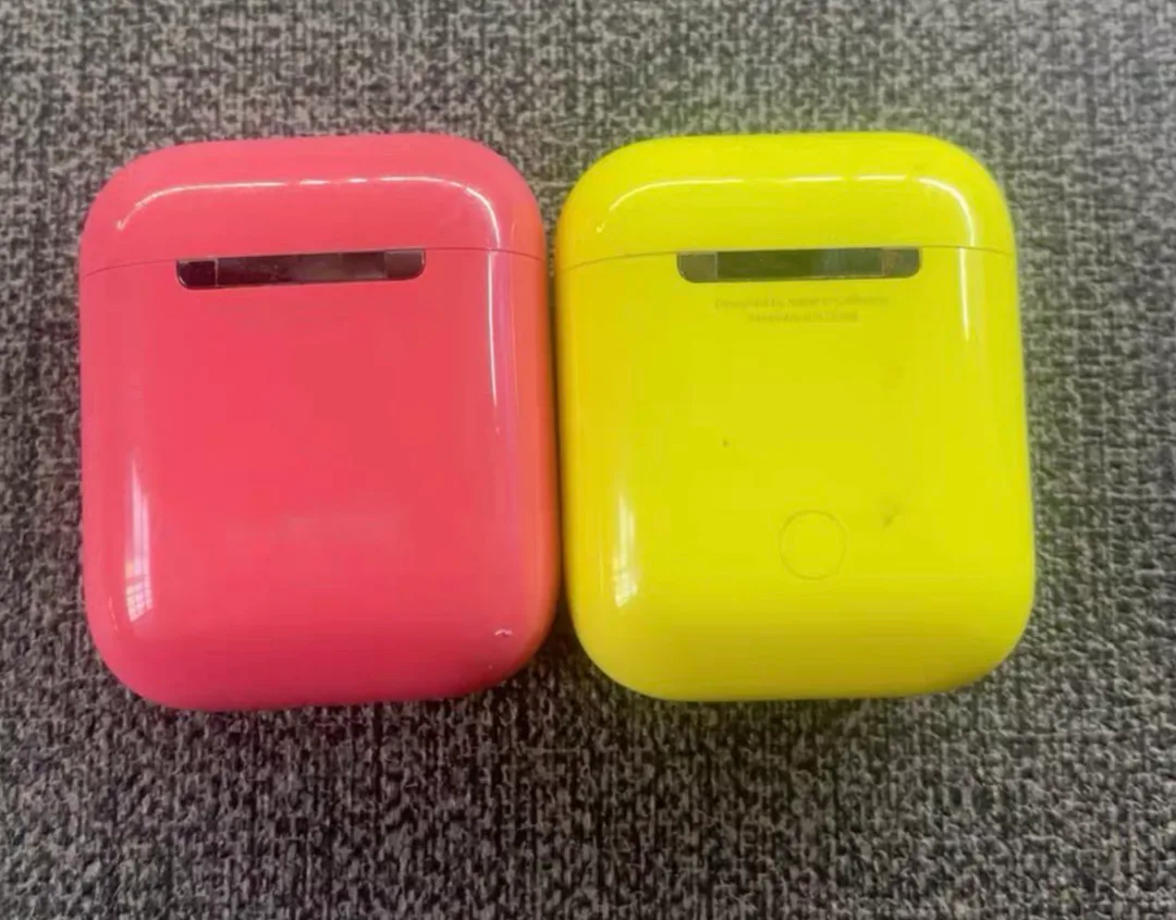 原来 AirPods 还搞了黄色版本，多色了解一下