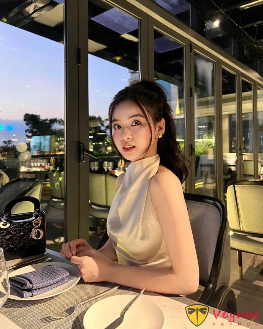 越南極品少婦！冰肌玉骨，白皙修長，完美身材魅力無限啊