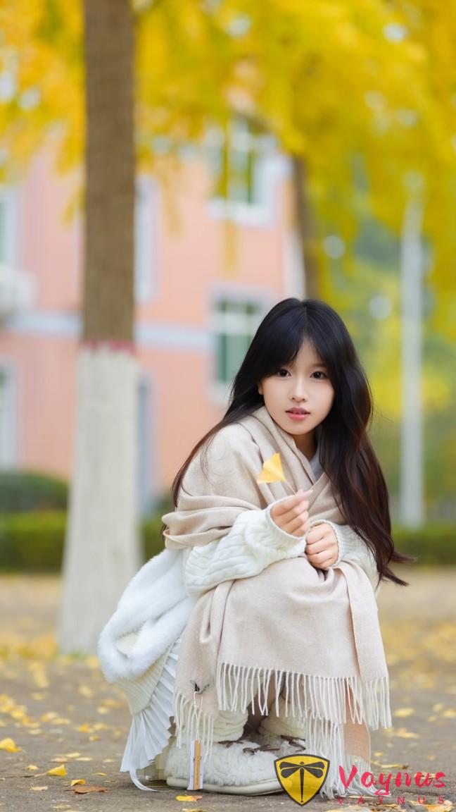 秋日银杏拍照，9个i人姿势，温柔又治愈，漂亮唯美宛如白月光