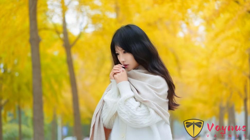 秋日银杏拍照，9个i人姿势，温柔又治愈，漂亮唯美宛如白月光