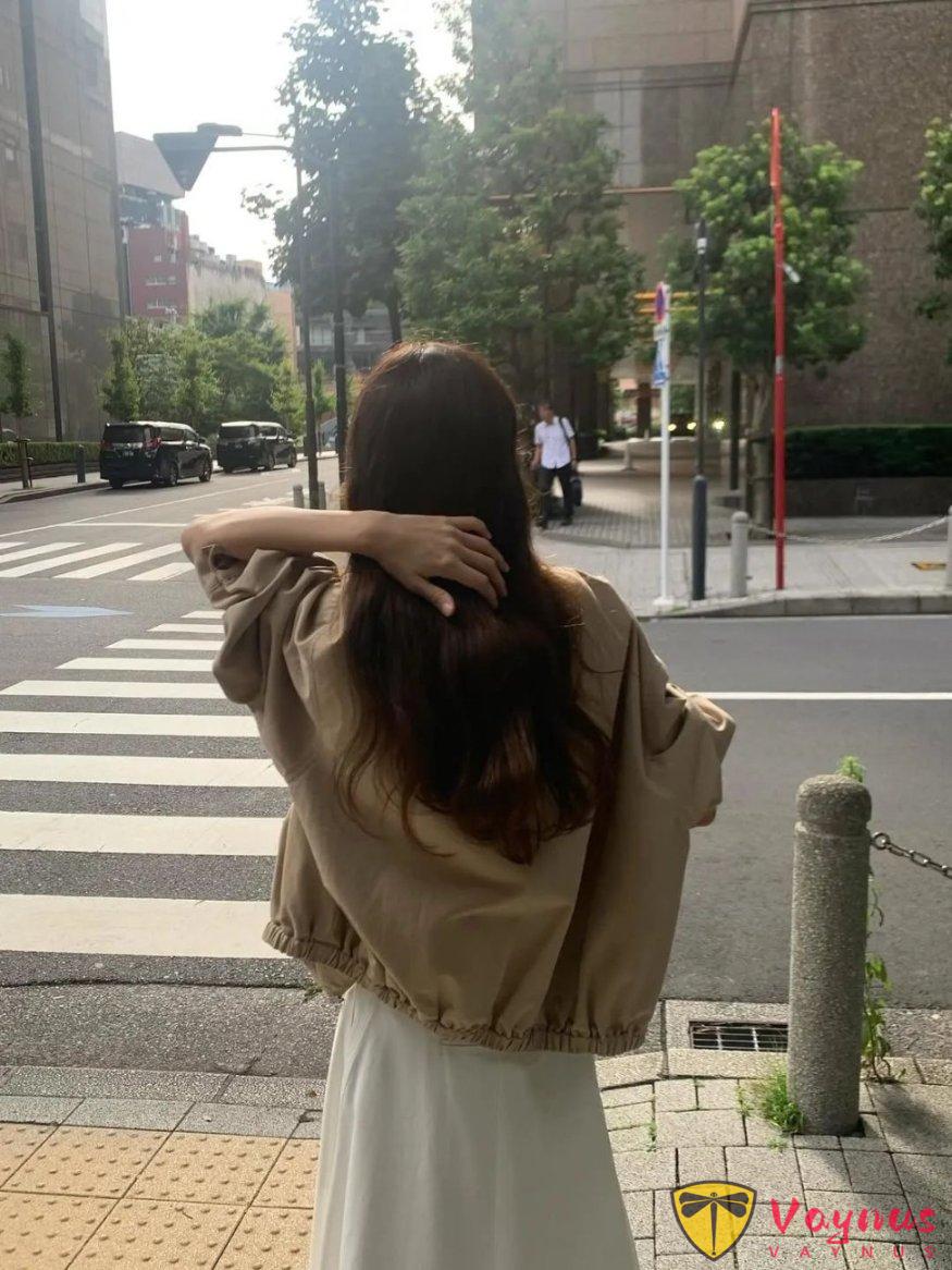 卡其色外套的穿搭靈感