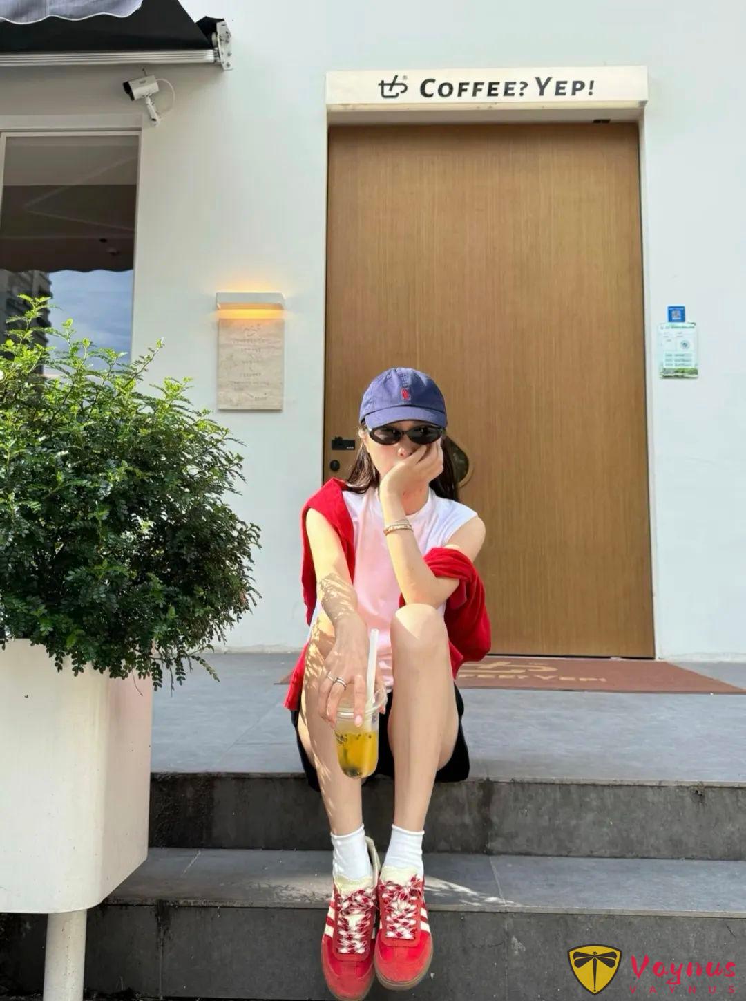 明媚夏天里的不费力穿搭