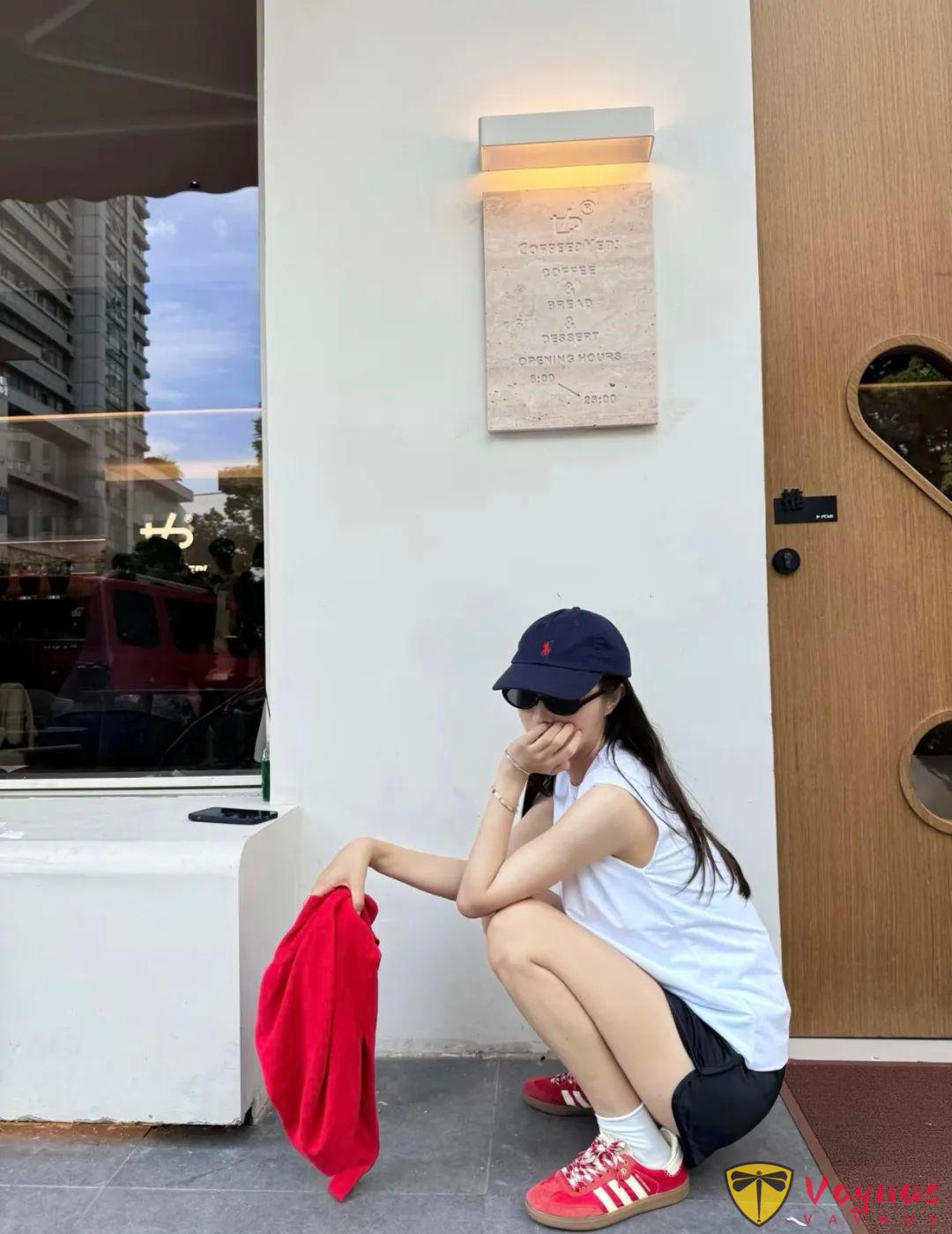 明媚夏天里的不费力穿搭