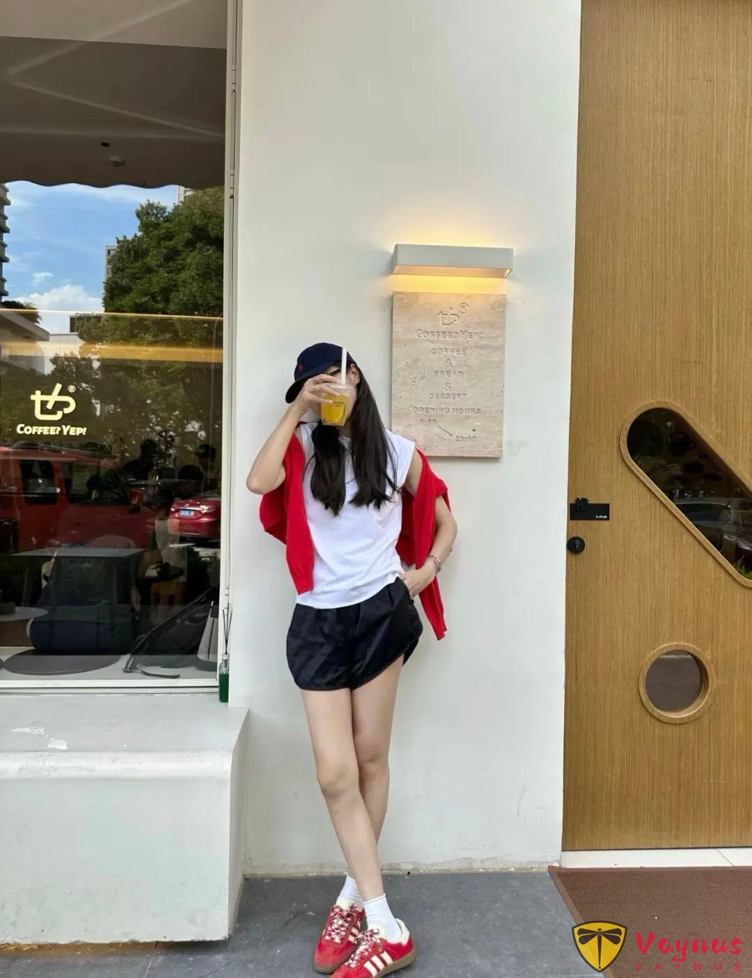 明媚夏天里的不费力穿搭