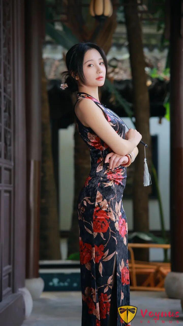 9個旗袍拍照姿勢,三分清冷,七分嫵媚,風情萬種的最佳演繹