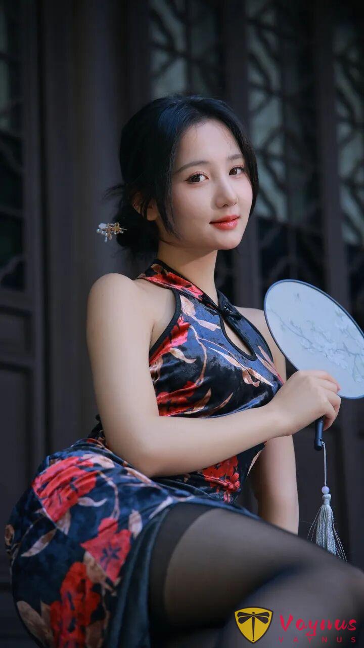 9個旗袍拍照姿勢,三分清冷,七分嫵媚,風情萬種的最佳演繹