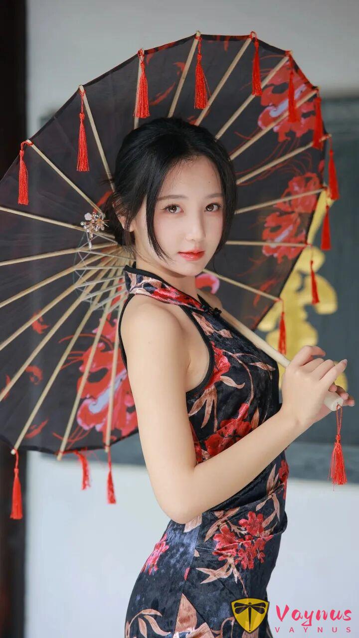 9個旗袍拍照姿勢,三分清冷,七分嫵媚,風情萬種的最佳演繹