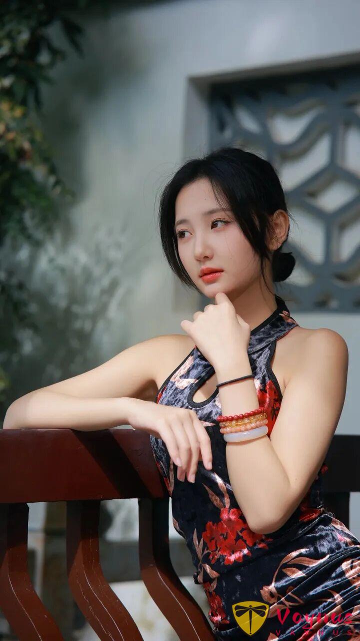 9個旗袍拍照姿勢,三分清冷,七分嫵媚,風情萬種的最佳演繹