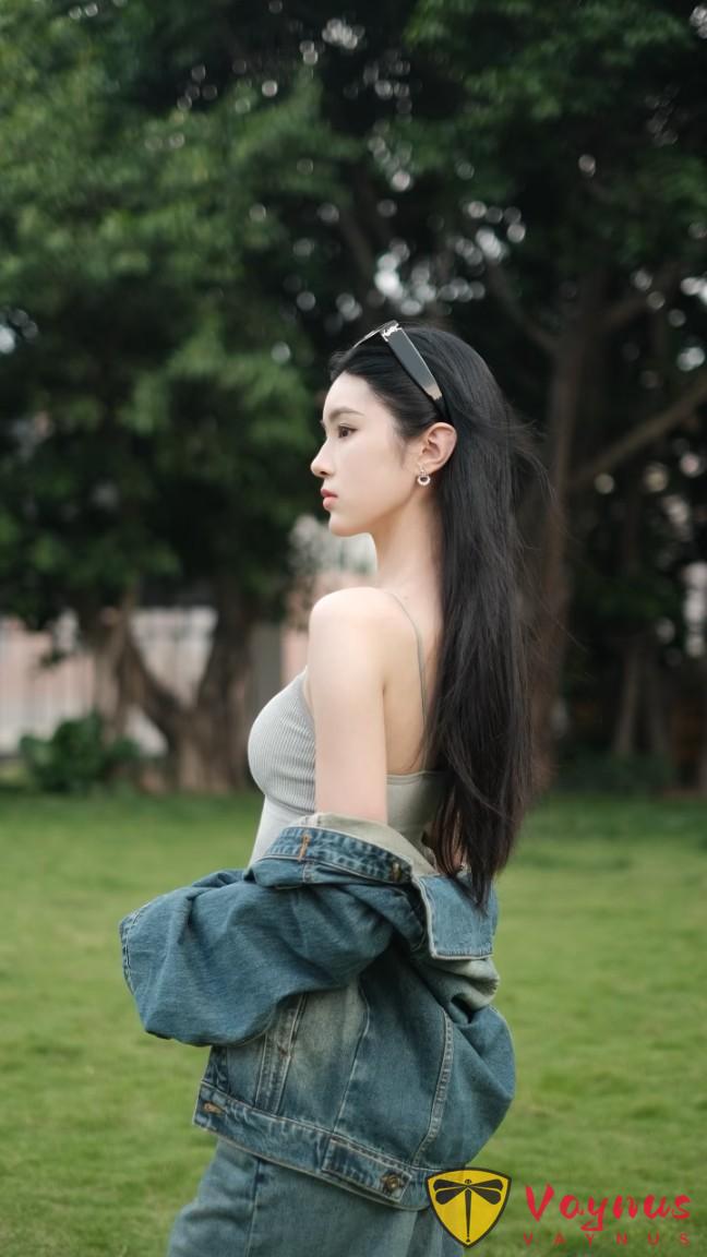 高级的街拍，是人穿衣！9个拍照姿势，让你把牛仔穿出自己的味道