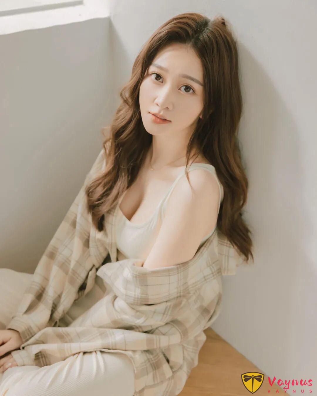 寻花 | 白皙修长~台妹《篠崎泫》真的有东西！