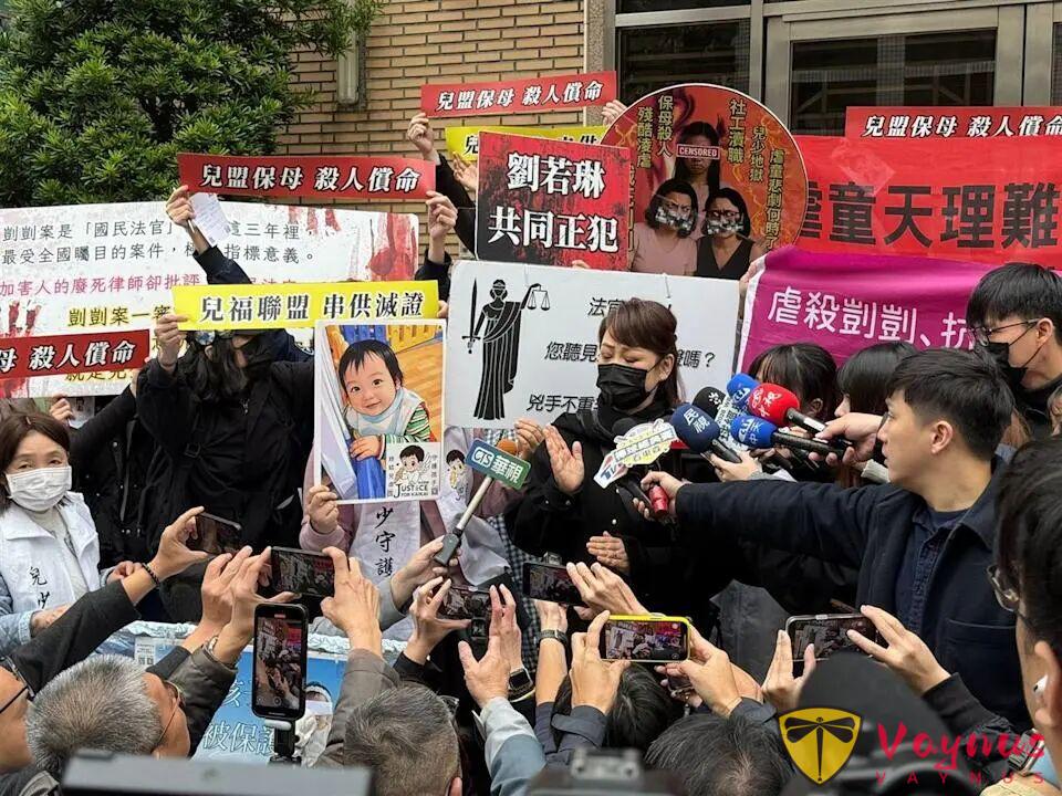 女神李雅英捐29万被骂到道歉！网红与老艺人的交锋，谁更占理？