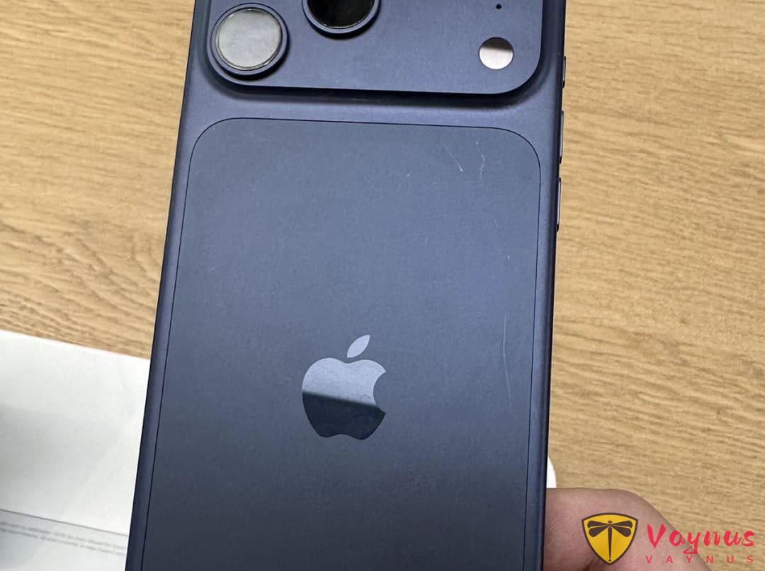 iPhone 17 Pro 首发暴雷，多人吐槽