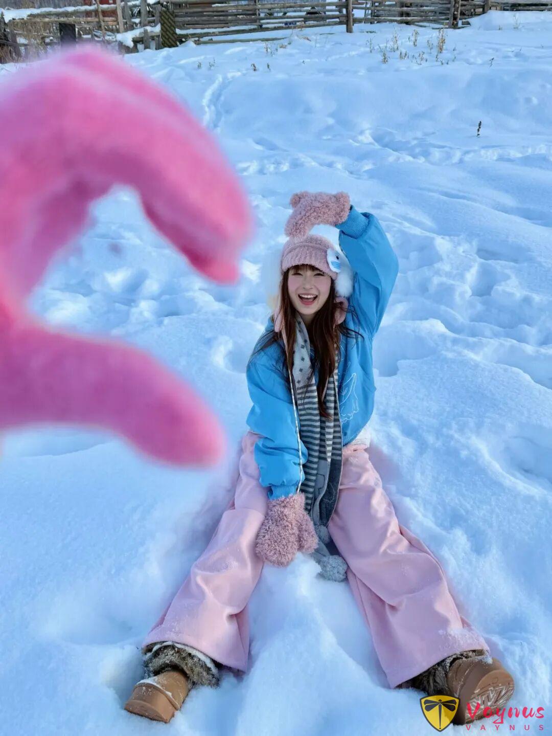 9個多巴胺雪地拍照姿勢，元氣活潑顯可愛，輕鬆告別冬日沉悶感