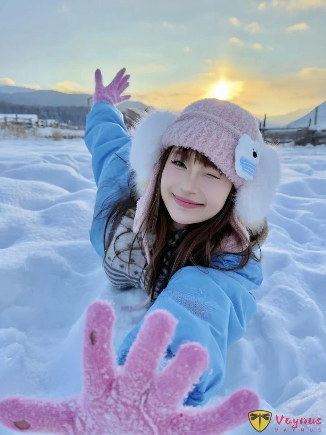 9個多巴胺雪地拍照姿勢，元氣活潑顯可愛，輕鬆告別冬日沉悶感