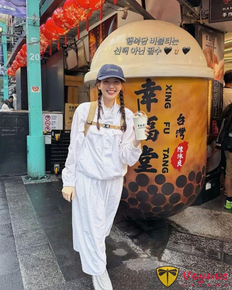 可可愛愛的韓國小姐姐連衣裙+棒球帽休閒穿搭