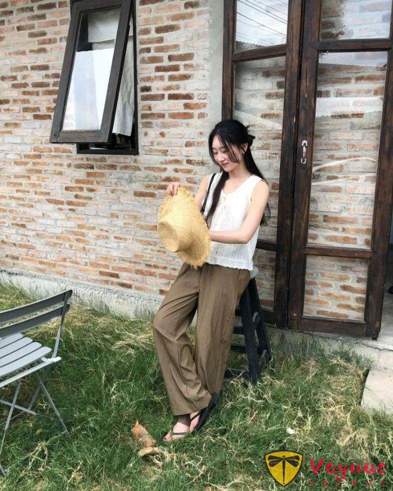 咖色系淡颜系穿搭