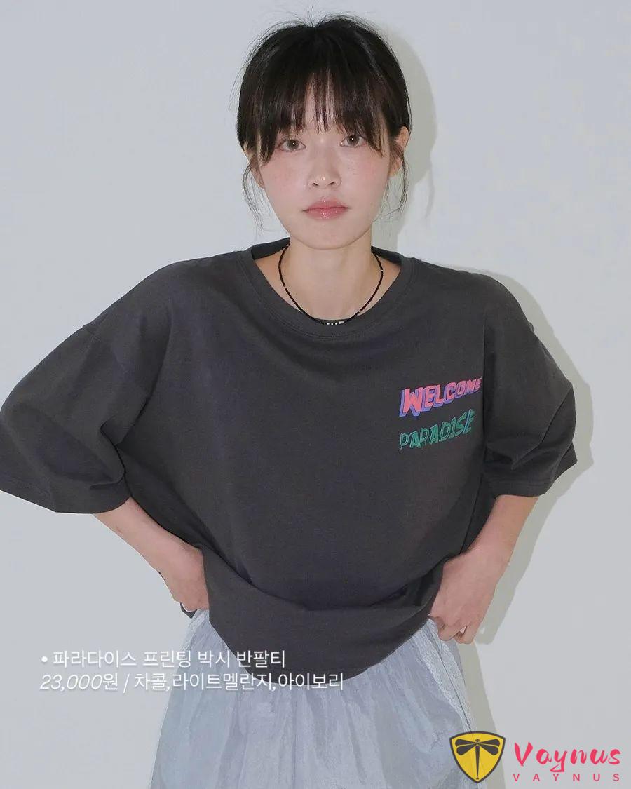 韩系大版T恤的时髦穿搭