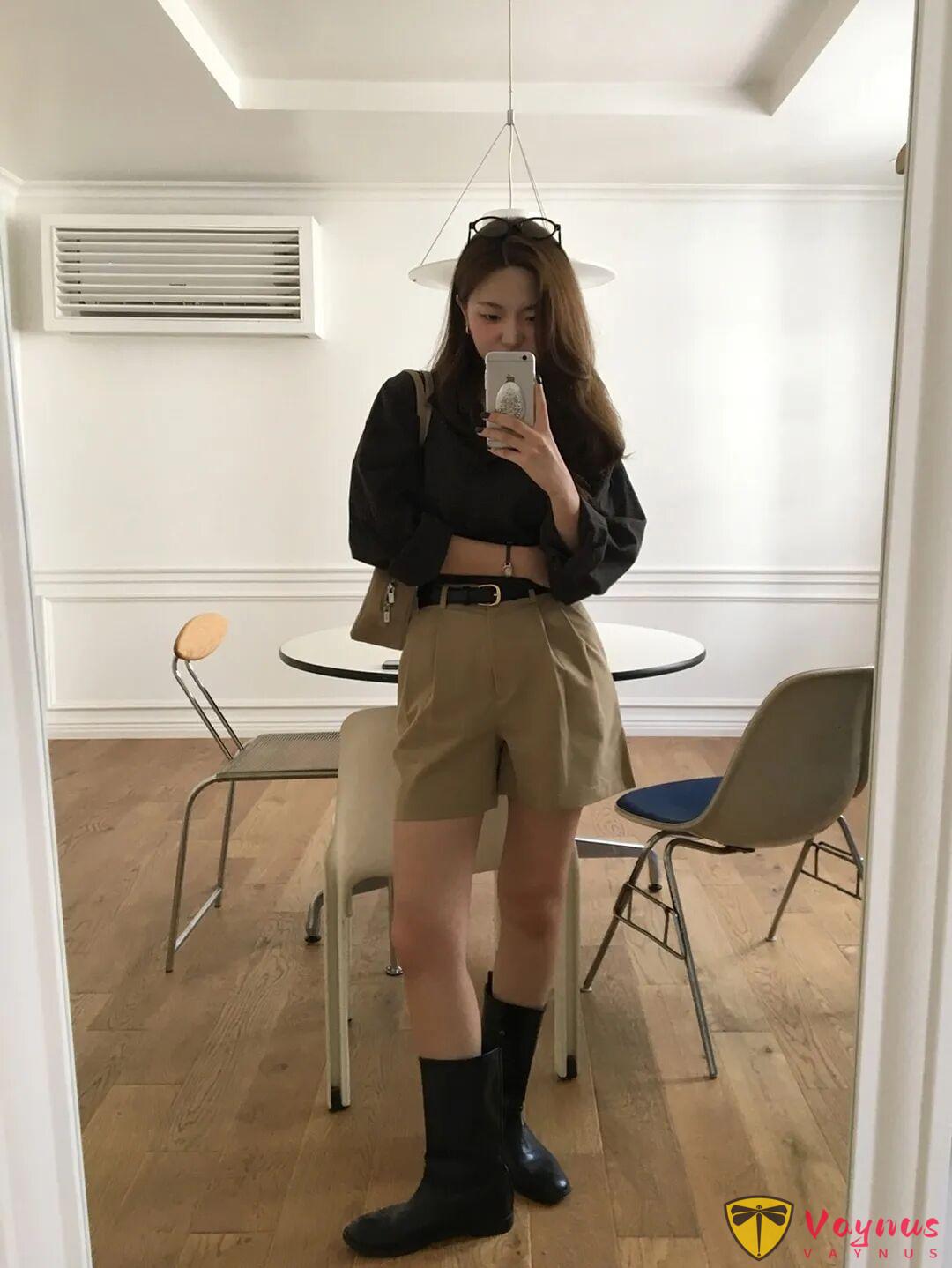 深咖色格子衬衫怎么搭