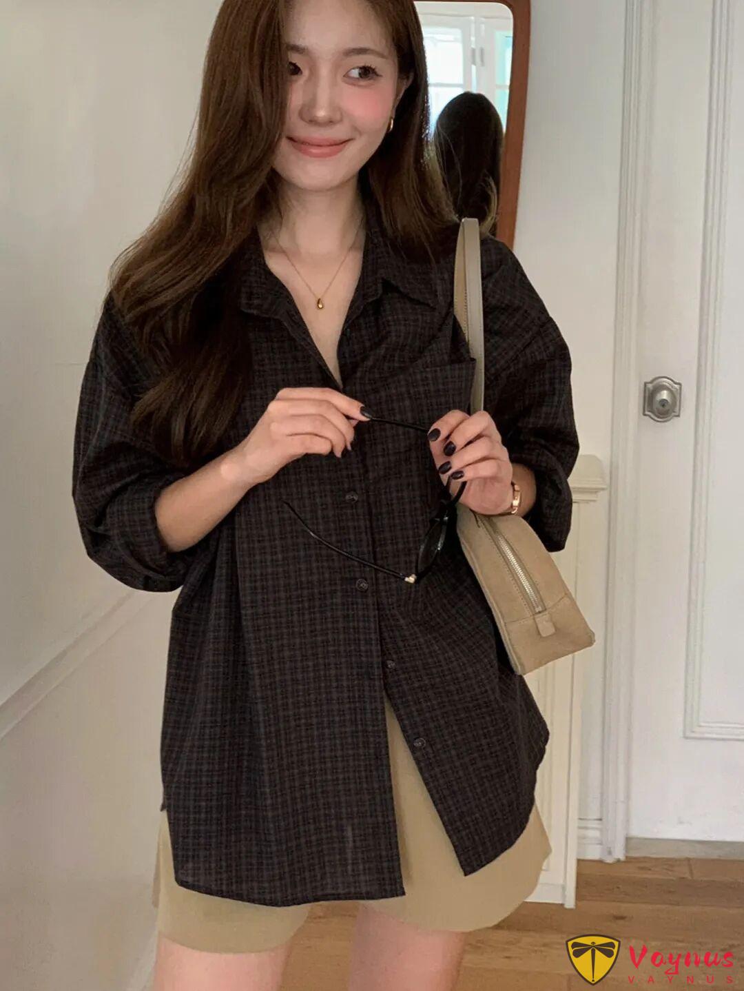 深咖色格子衬衫怎么搭