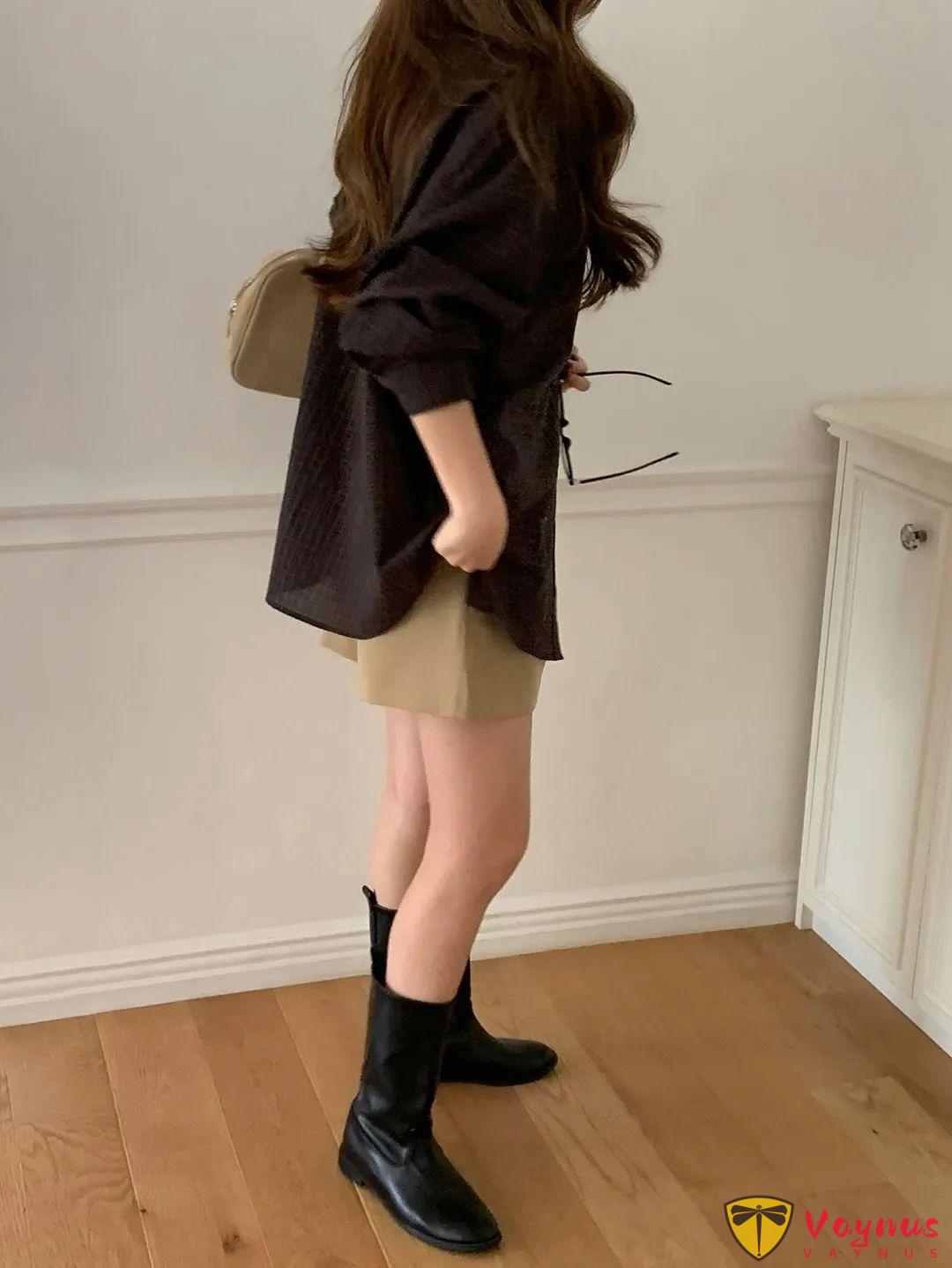 深咖色格子衬衫怎么搭