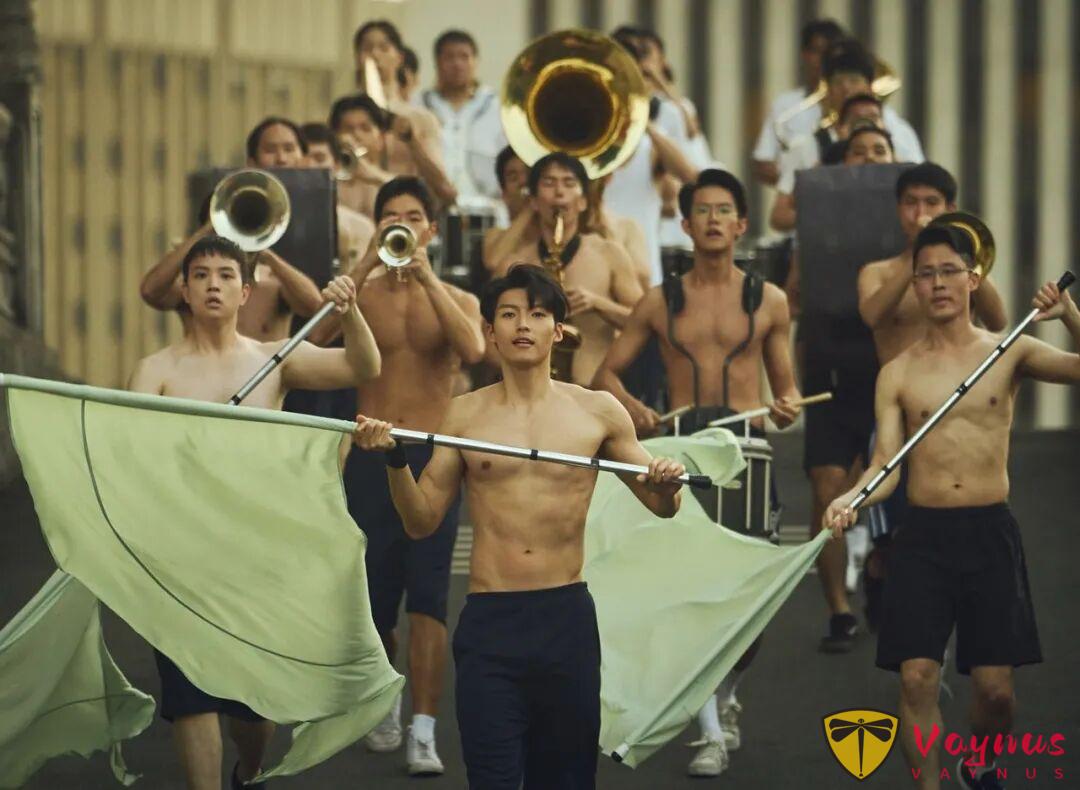這部臺灣青春勵志電影《進行曲》太養眼了！該片由億萬票房《角頭》系列導演姜瑞智執導