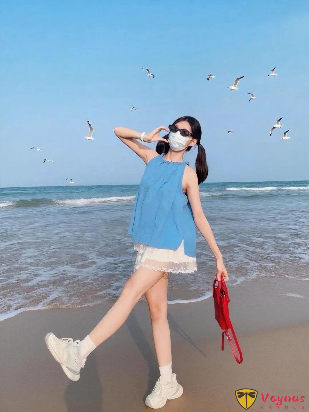 晴天海滩9个经典动作，拍出度假氛围，松弛又快乐，朋友圈点赞到爆
