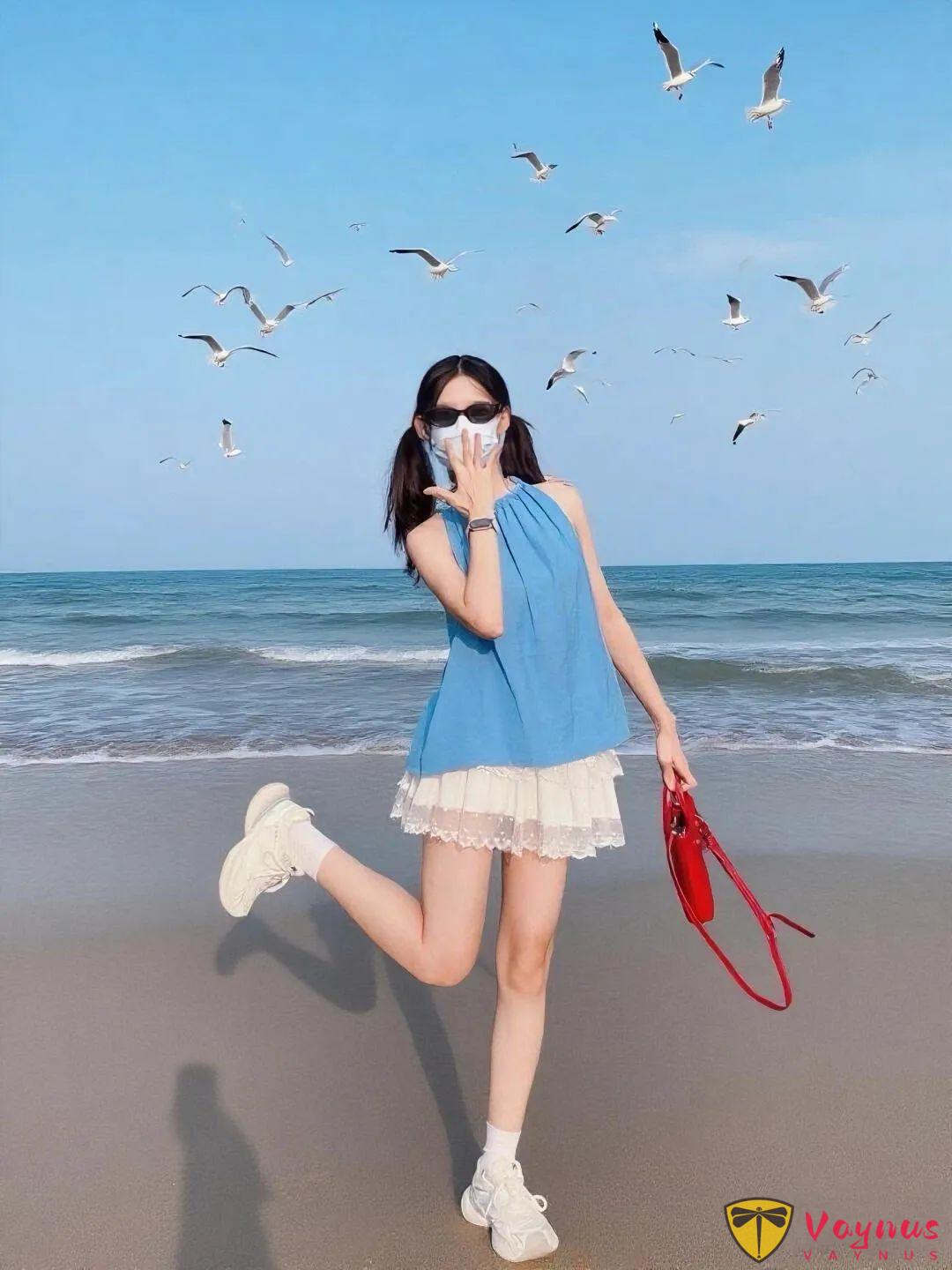 晴天海滩9个经典动作，拍出度假氛围，松弛又快乐，朋友圈点赞到爆