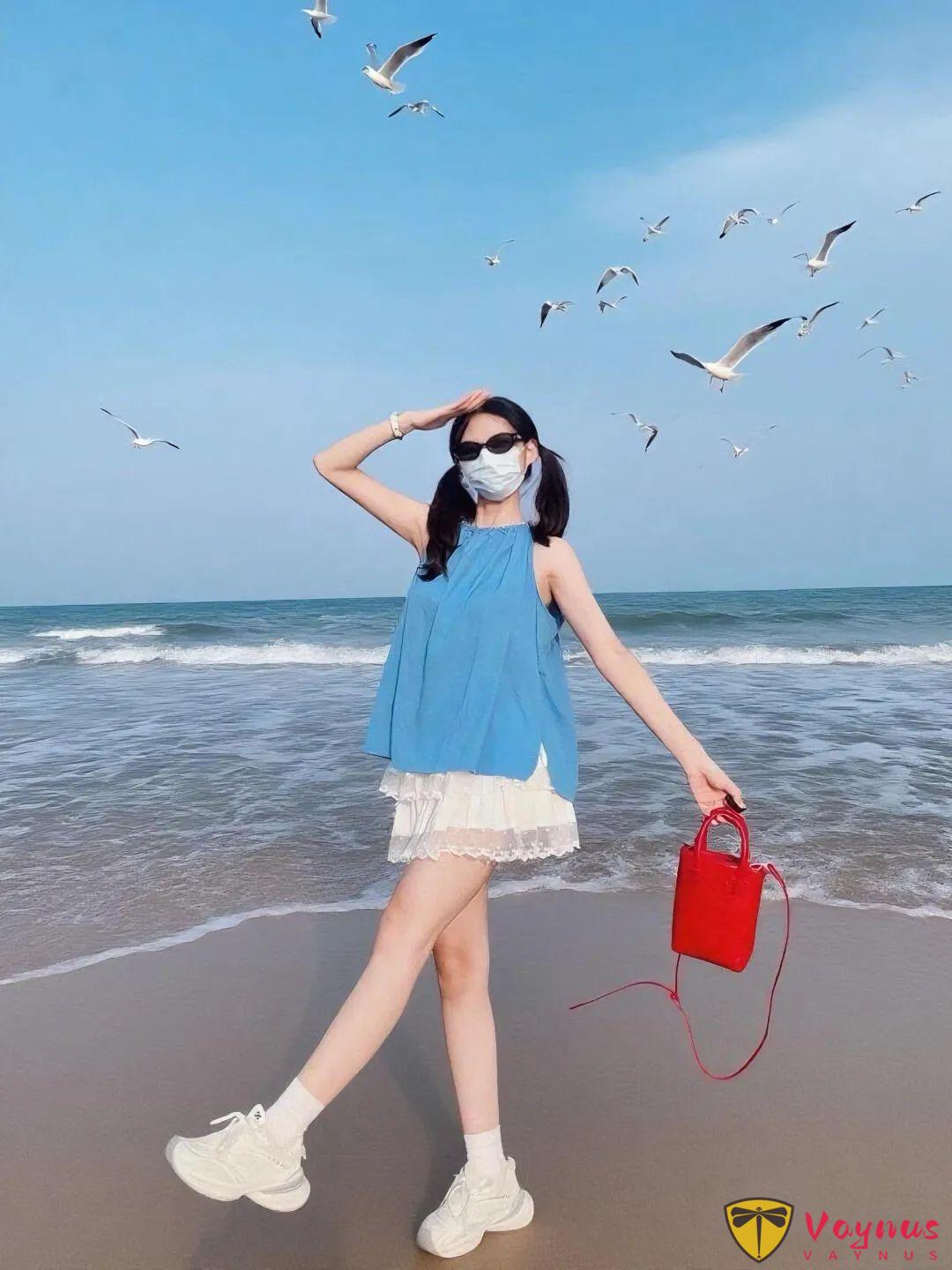 晴天海滩9个经典动作，拍出度假氛围，松弛又快乐，朋友圈点赞到爆