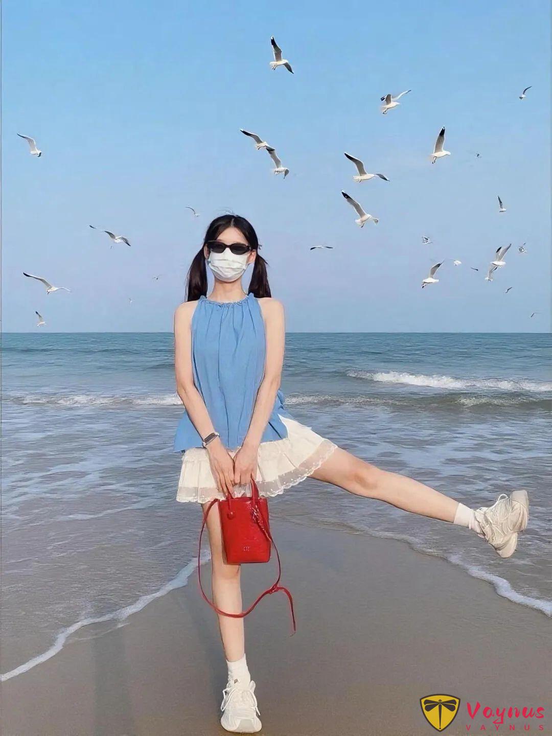 晴天海滩9个经典动作，拍出度假氛围，松弛又快乐，朋友圈点赞到爆