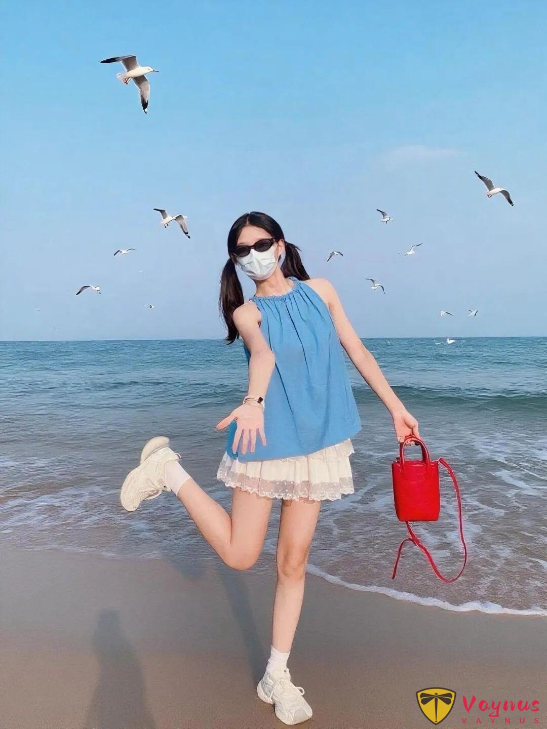 晴天海滩9个经典动作，拍出度假氛围，松弛又快乐，朋友圈点赞到爆