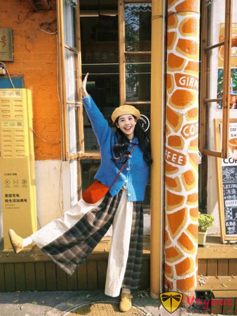 逛街试试这样拍，6个拍照姿势，自由随性不做作，生命力溢出镜头！