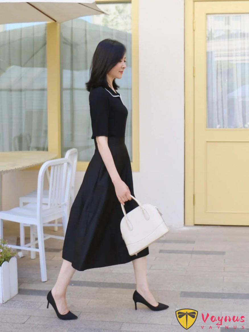 6个最适合中年女士的拍照姿势技巧，拍照自然好看，随性不做作