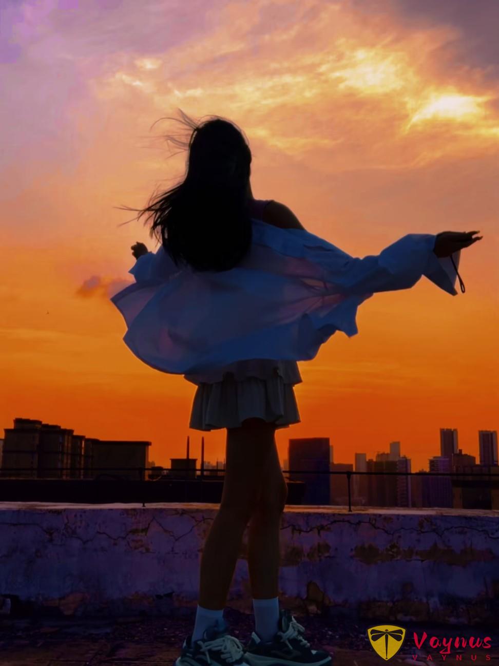 绝美落日剪影,8个夕阳拍照姿势,把温柔和浪漫焊在身上!