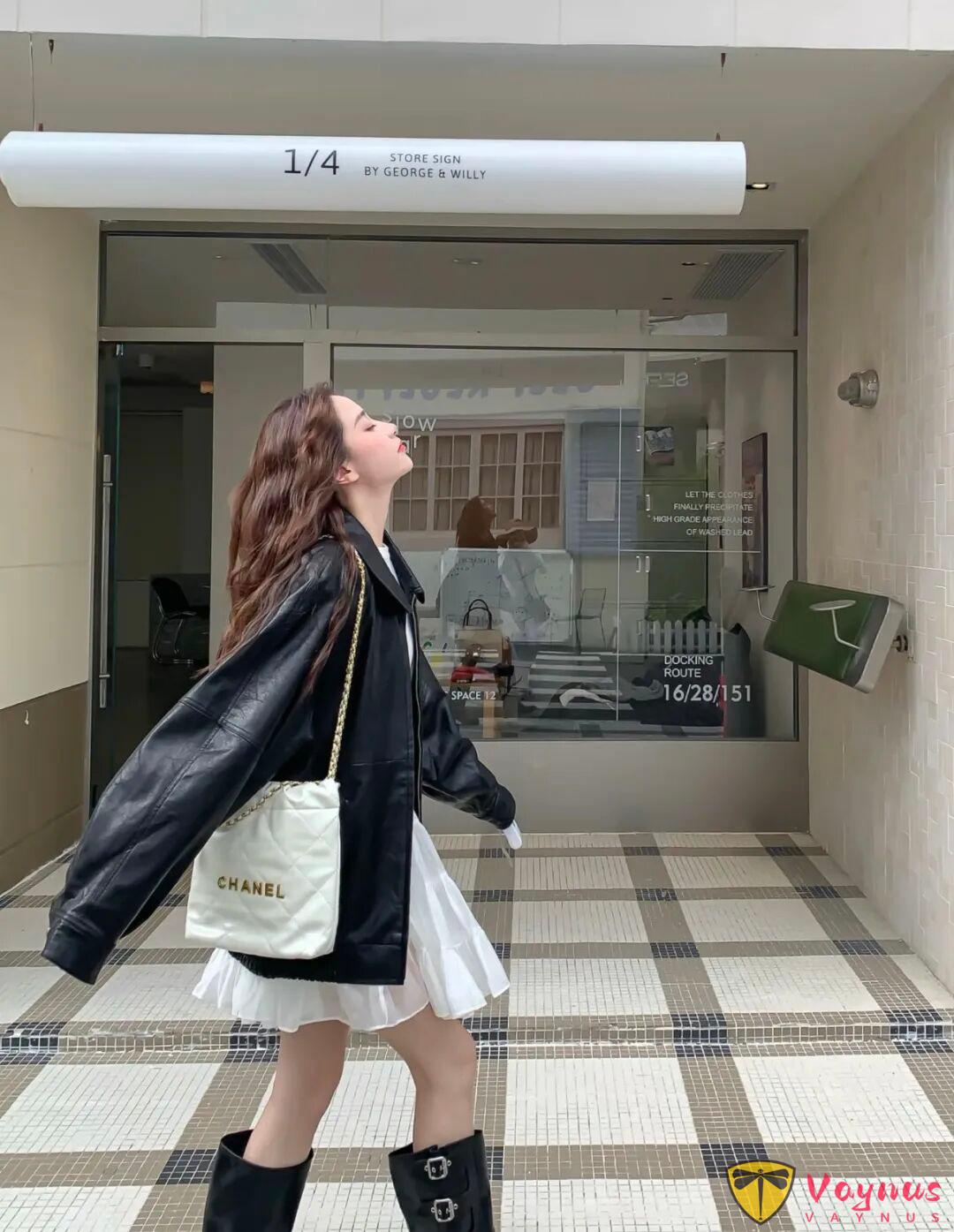 黑色皮衣的初秋穿搭灵感