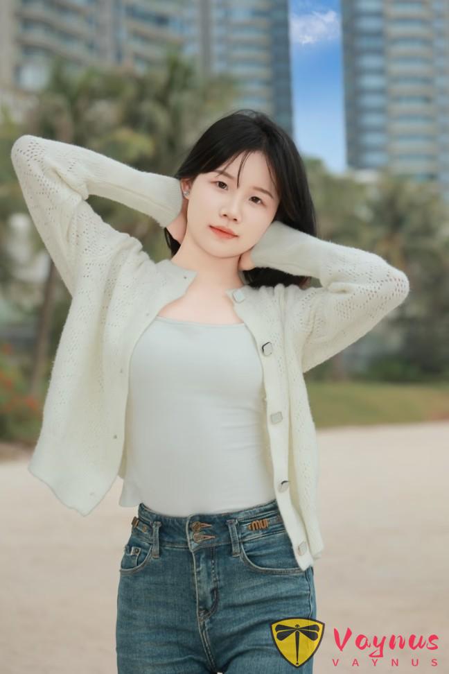 海邊牛仔褲拍照，9個姿勢動作，溫柔氣質狠狠拿捏，顯高又顯瘦