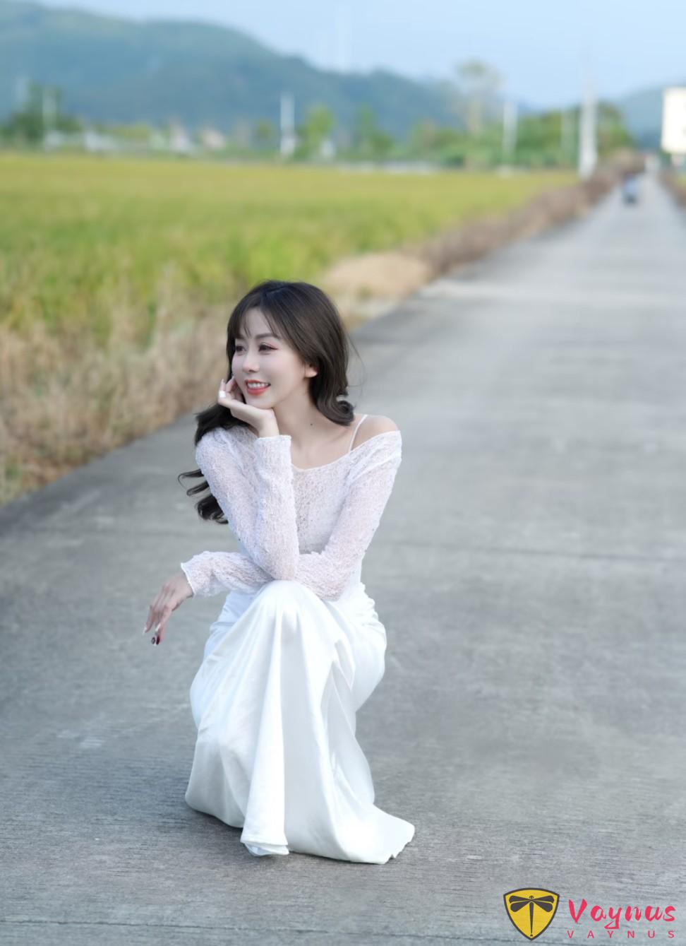 美到失语！清冷感「法式田园风」，9个拍照姿势，强烈建议收藏