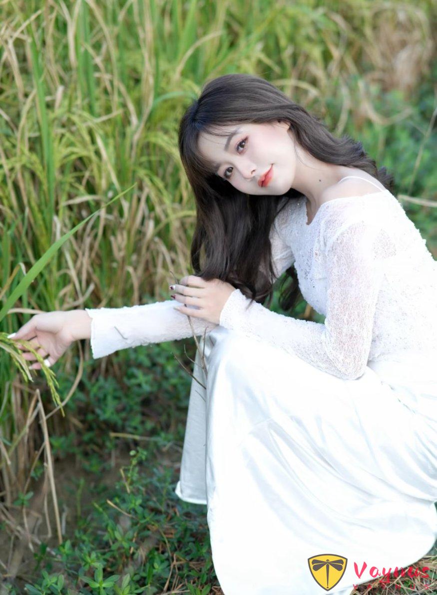 美到失语！清冷感「法式田园风」，9个拍照姿势，强烈建议收藏