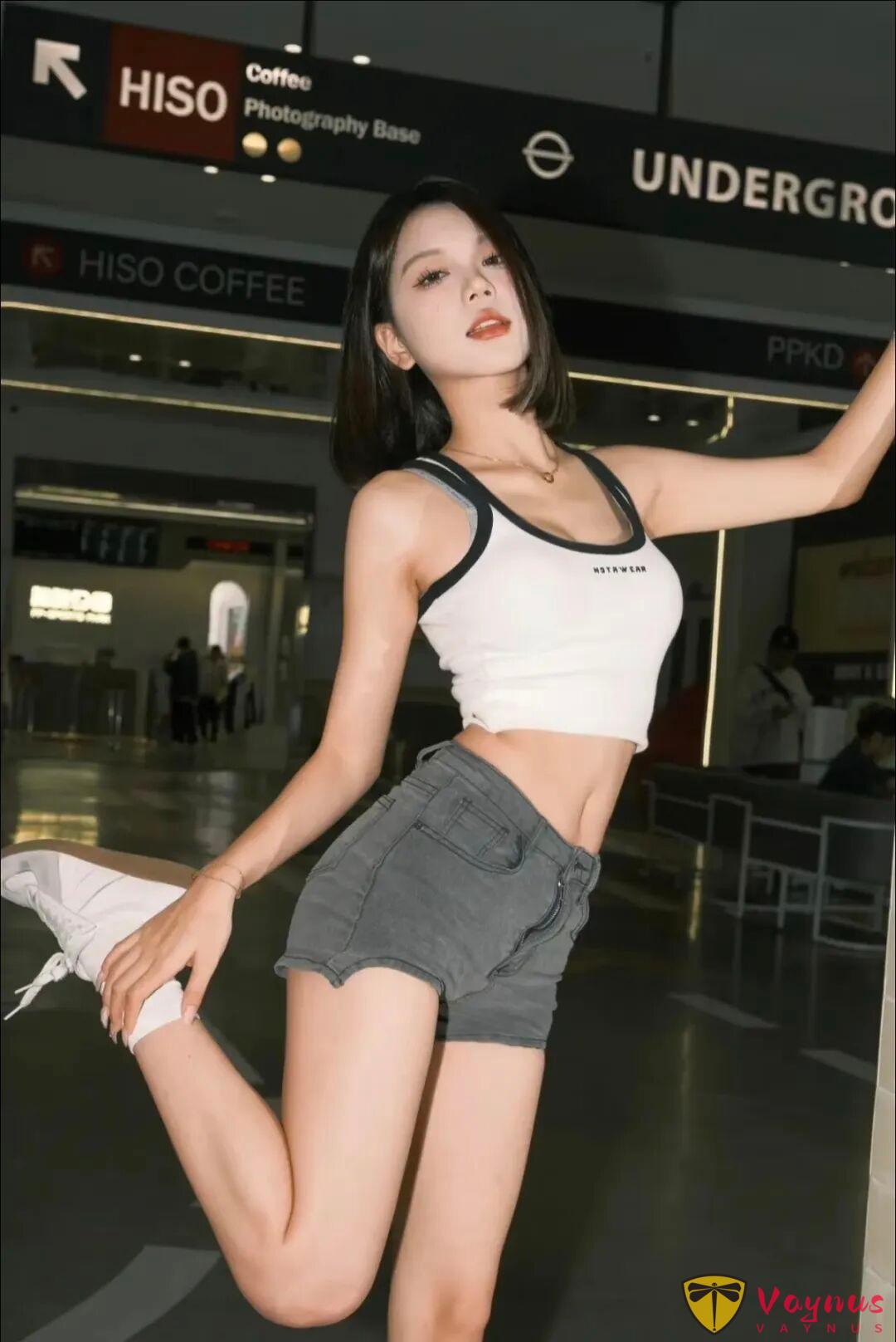 9个拍照姿势,漂亮又性感,赶快拍起来吧!