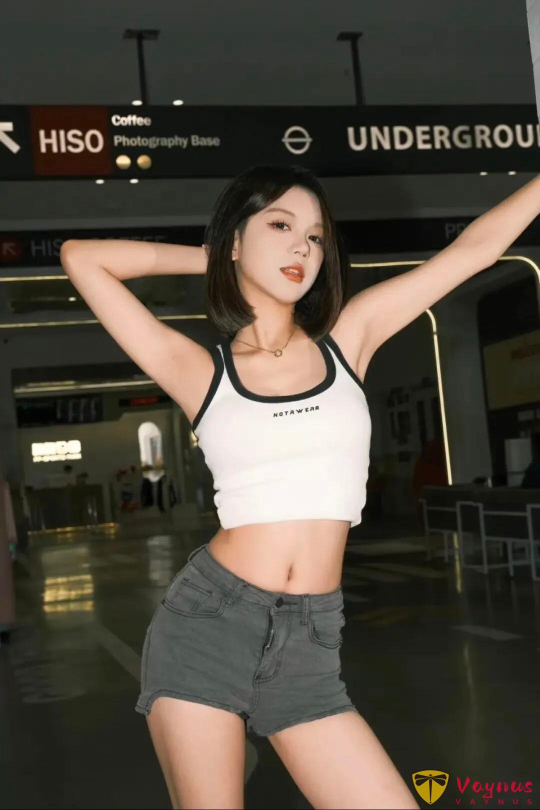 9个拍照姿势,漂亮又性感,赶快拍起来吧!