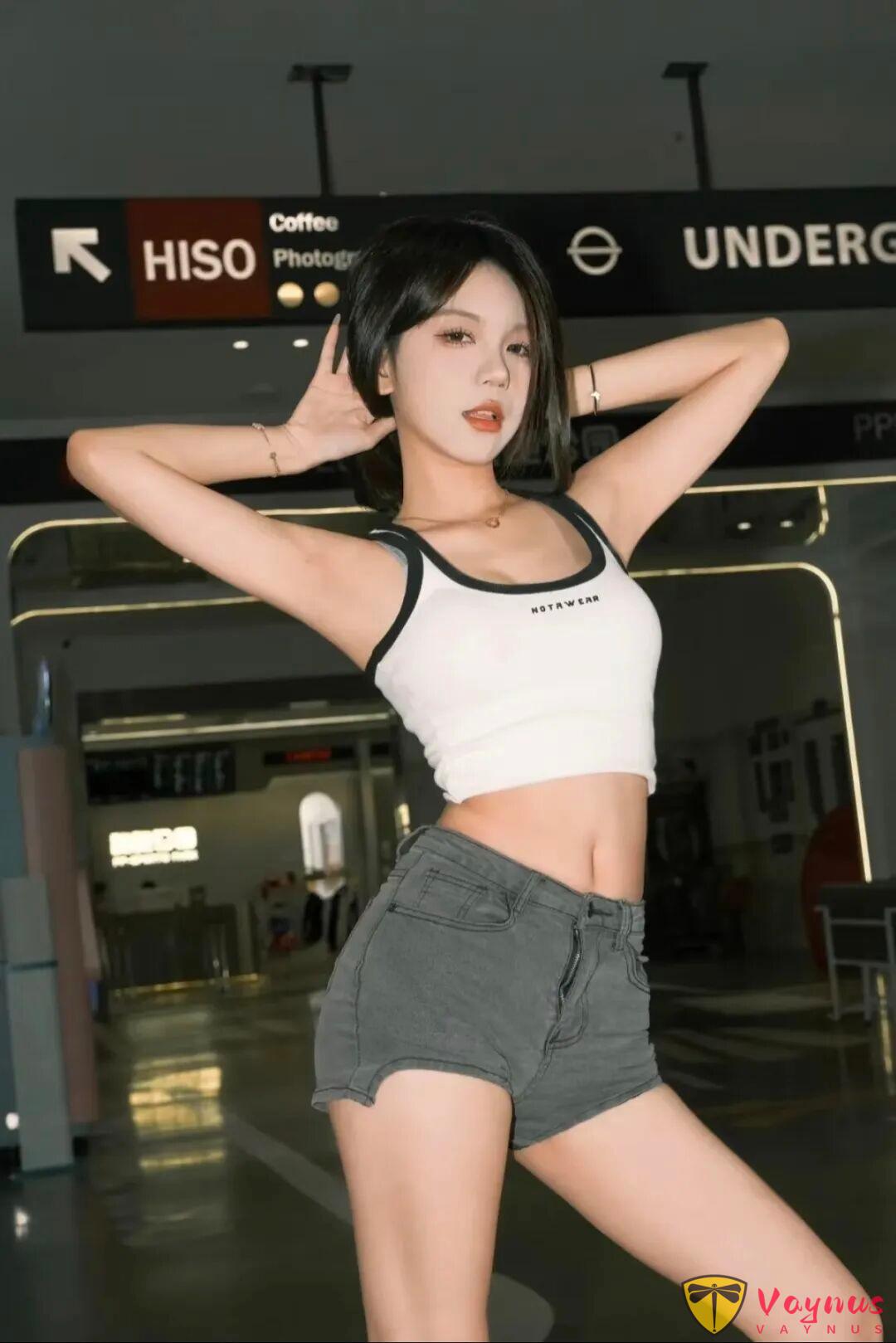 9个拍照姿势,漂亮又性感,赶快拍起来吧!