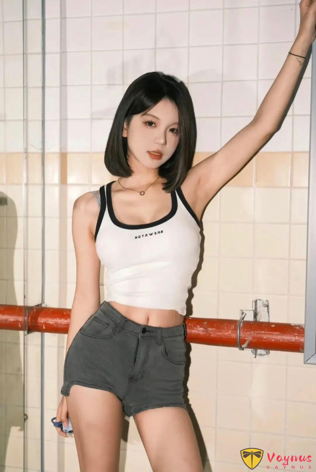 9个拍照姿势,漂亮又性感,赶快拍起来吧!