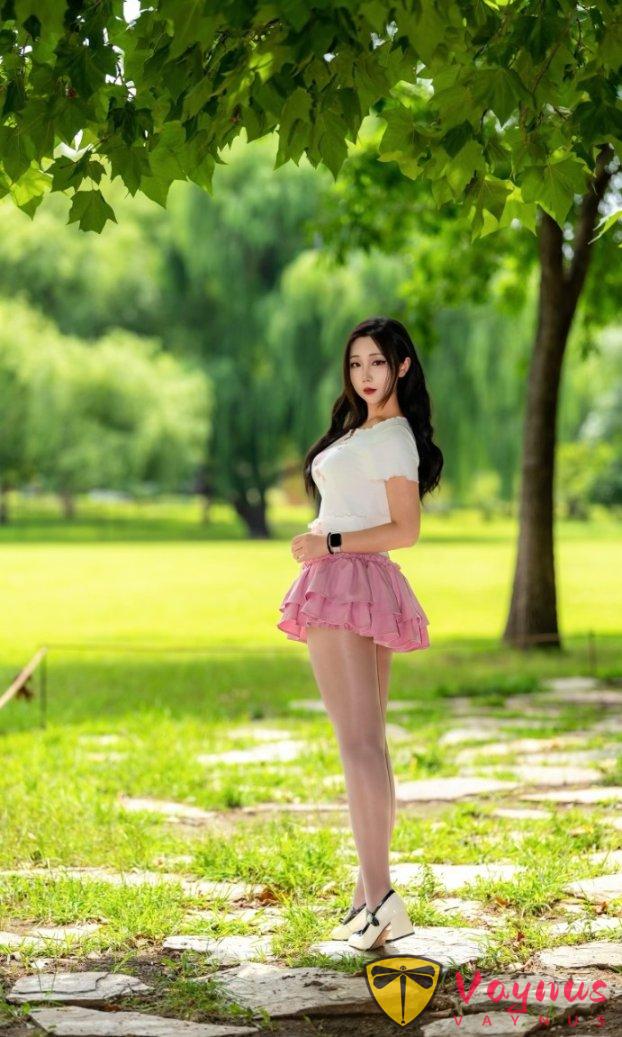 微胖女孩拍照，9個自信姿勢！告別身材焦慮，讓你又甜又辣，閃閃發光