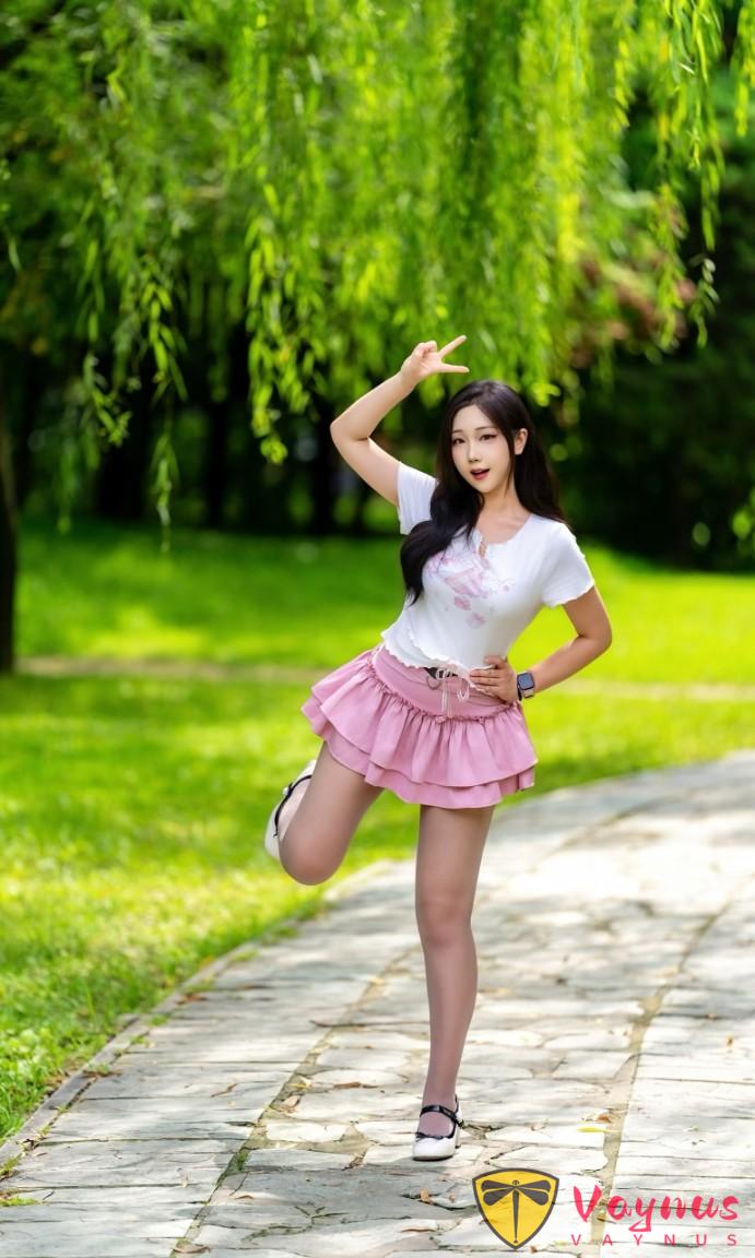 微胖女孩拍照，9個自信姿勢！告別身材焦慮，讓你又甜又辣，閃閃發光