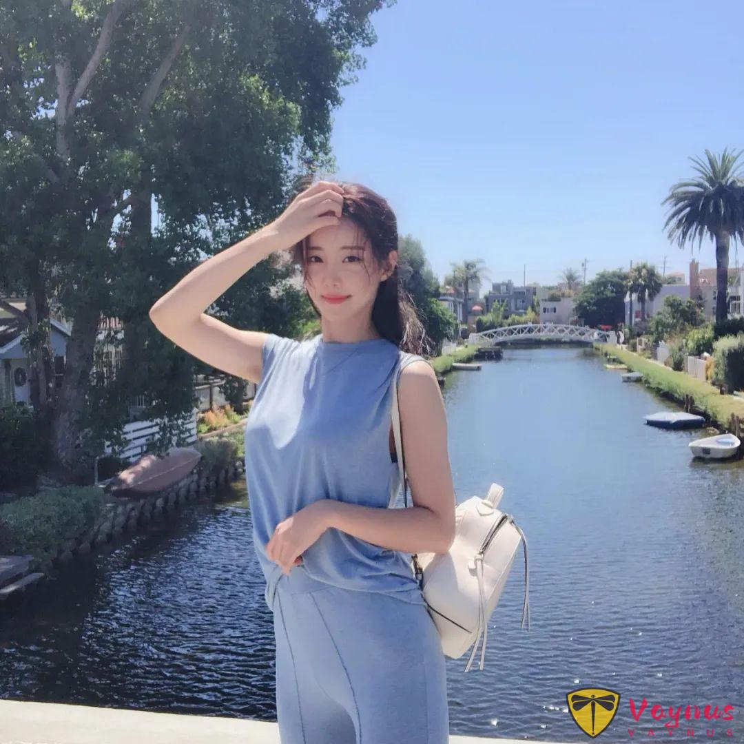 知性优雅，又俏皮可爱！极品韩妹，撩人心弦，美得让人心动