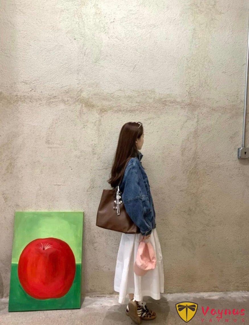 牛仔外套+白裙子