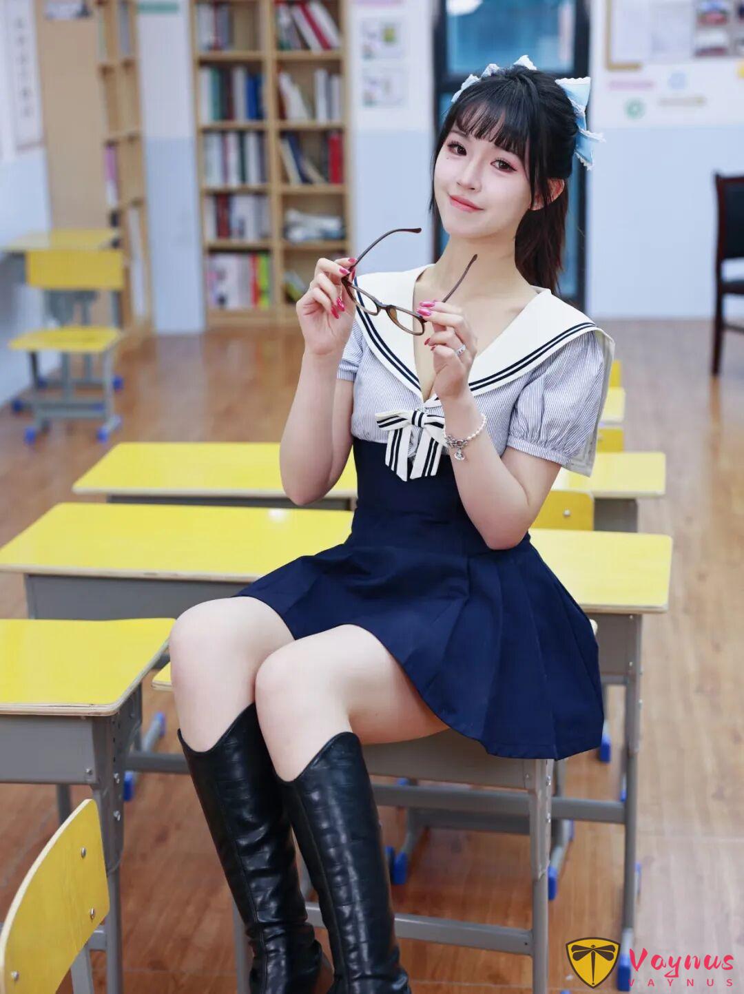 清純學院風,9個水手服拍照姿勢,顯瘦減齡、甜美可愛,太出片了