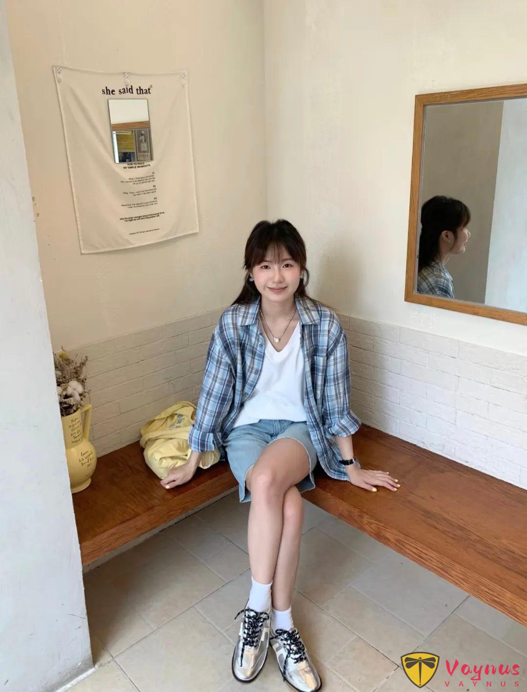 蓝色格子衬衫穿搭灵感